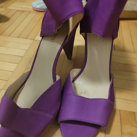 High heels - Picture 3 of 3